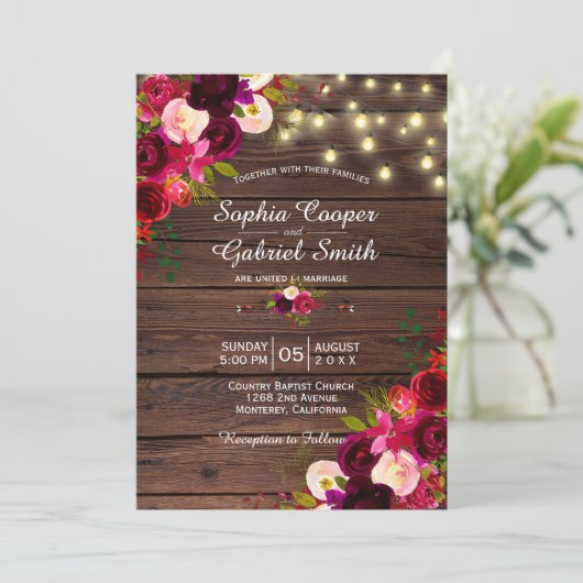 Burgundy Floral | String Lights Wood Wedding Einladung (Stehend Vorderseite)