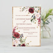 Burgundy Floral Watercolor Gold Wedding Einladung (Stehend Vorderseite)