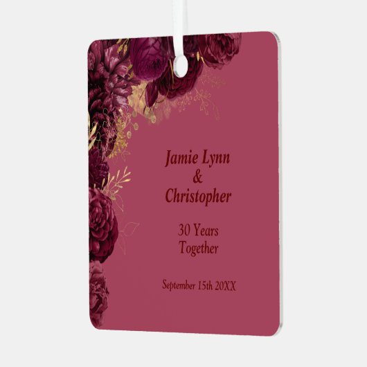 Burgundy Floral Wedding Jubiläum Ornament Aus Metall (Vorderseite links)
