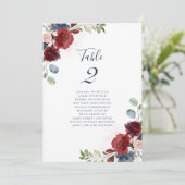 Burgundy Floral Wedding Script-Tischnummer (Stehend Vorderseite)