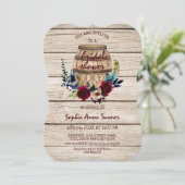 Burgundy Floral Wine Barrel Brautparty Einladung (Stehend Vorderseite)