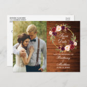Burgundy Floral Wreath Wood Save the Date Postkarte (Vorne/Hinten)