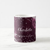 Burgundy florale elegante Monogrammnamen Kaffeetasse (Mittel)