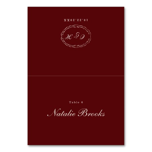 Burgundy Folded Wedding Place Card Tischnummer (Vorderseite)
