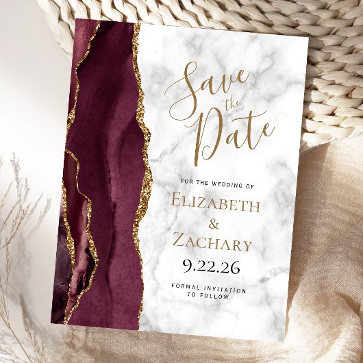 Burgundy Gold Agate Marble Save the Date Ankündigungspostkarte