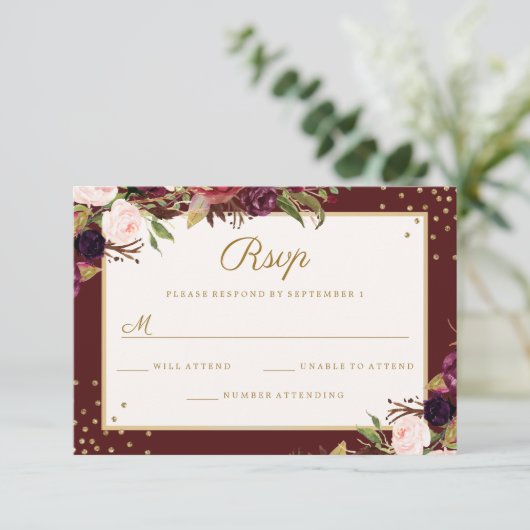 Burgundy Gold Blumensparkle RSVP Karte (Stehend Vorderseite)