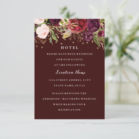 Burgundy Gold Confetti Floral Hochzeit im Herbst H Einladung (Stehend Vorderseite)