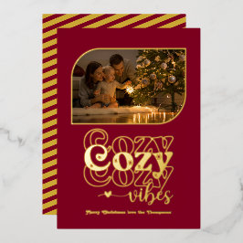 Burgundy & Gold Cosy Vibes Retro Weihnachtsfest Fo Folien Feiertagskarte