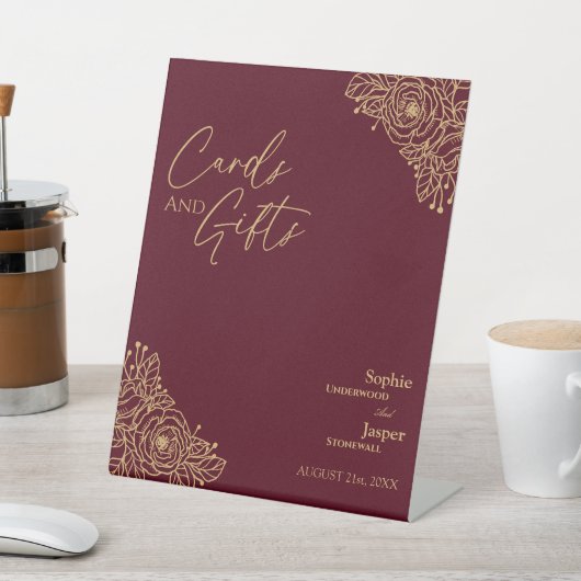 Burgundy Gold Floral Wedding Cards und Gifts Sign Sockelschild (In SItu)