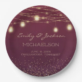 Burgundy Gold Glitzer String Light Lantern Wedding Pappteller (Vorderseite)