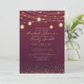 Burgundy Gold Glitzer String Lights Brautparty Einladung (Stehend Vorderseite)