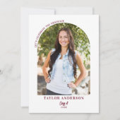 Burgundy Graduation Party für das moderne Arch Fot Einladung (Vorderseite)