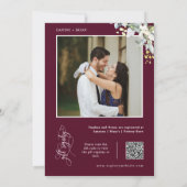 Burgundy Greenery Couples Dusche QR Code Foto Einladung (Rückseite)