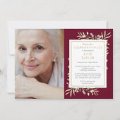 Burgundy Greenery Feier des Lebens Foto Einladung (Vorderseite)