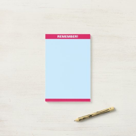 Burgundy-Header auf hellblauer Notizzettel (Auf Schreibtisch)