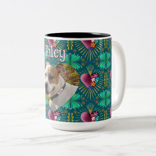 Burgundy heart with flowers and golden rays zweifarbige tasse (VorderseiteRechts)