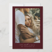 Burgundy & Ivory botanical crest monogram wedding Einladung (Rückseite)