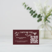 Burgundy & Ivory Capture The Love QR Code Wedding Begleitkarte (Stehend Vorderseite)