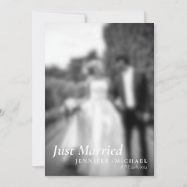 Burgundy Just Married Elegantes einfaches Hochzeit Einladung