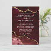 Burgundy Marble Agate Geode Foto Wedding Einladung (Stehend Vorderseite)