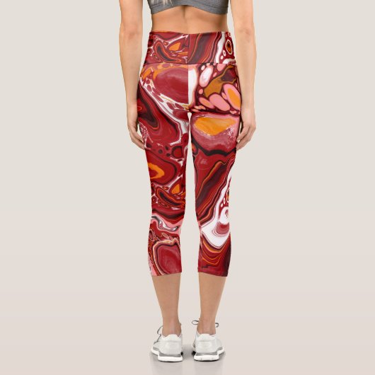 Burgundy Marble Digital Fluid Art Capri Leggings (Rückseite)
