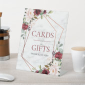 Burgundy Marble Geometric Floral Wedding Gift Sockelschild (In SItu)