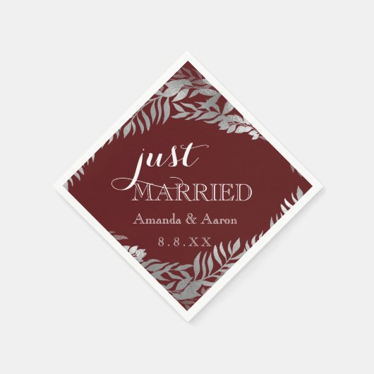 Burgundy Maroon Floral Gray Just Married Serviette (Ecke)