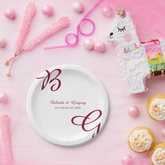 Burgundy Maroon Initials Herbst Hochzeit im Herbst Pappteller (Party)