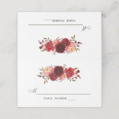 Burgundy Marsala Rote Rosen Floral Wedding Platzkarte (Außenseite Aufgefaltet)