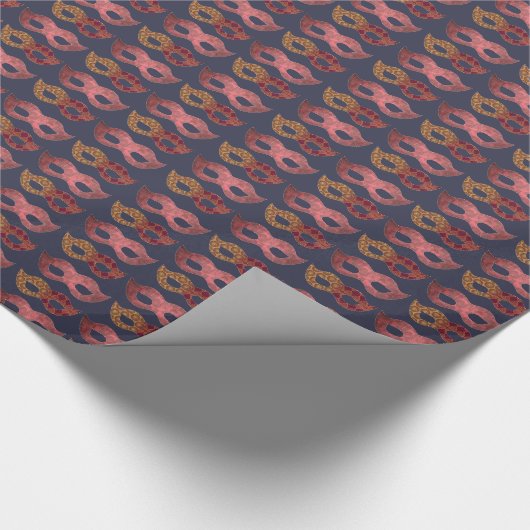 Burgundy Masquerade Masks Pattern Geschenkpapier (Ecke)