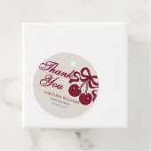 Burgundy Modern Cherry Baby Dusche Geschenkanhänger (Beispiel)