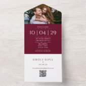 Burgundy Monogram QR Code Foto Hochzeitdatum All In One Einladung (Innen Boden)