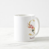Burgundy Name und Rosa Floral Monogram Letter S Kaffeetasse (VorderseiteRechts)