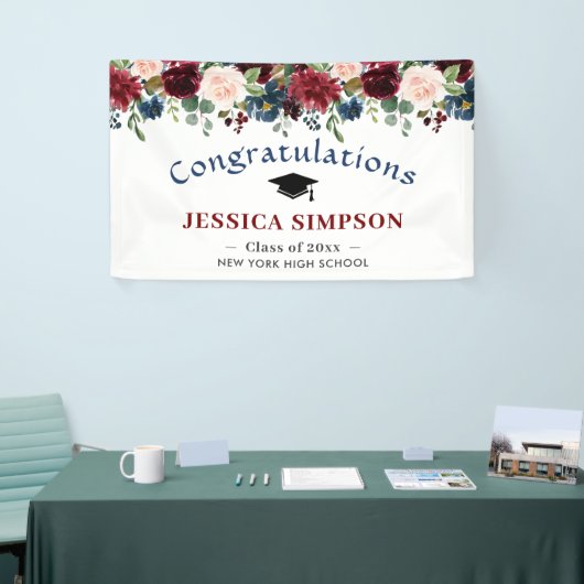 Burgundy Navy Blush Floral Abschluss Class 2024 Banner (Messeveranstaltung)