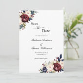 Burgundy Navy Cream Floral Eleganter moderner QR-C Save The Date (Stehend Vorderseite)