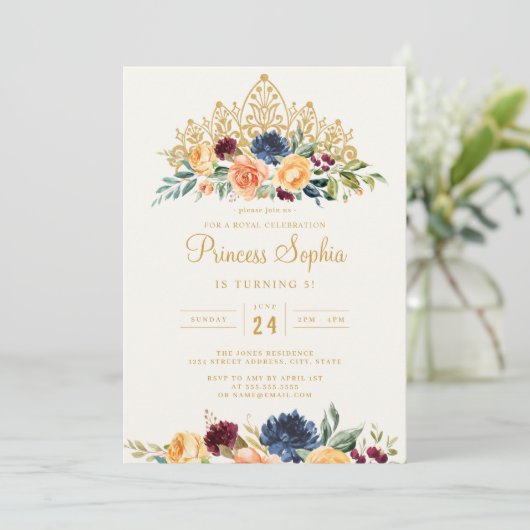 Burgundy Navy Princess Floral Tiara Birthday Einladung (Stehend Vorderseite)