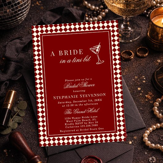Burgundy Old Money Checkered Martini Bridal Shower Einladung