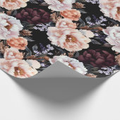 Burgundy Peonies Floral Pattern Geschenkpapier (Ecke)