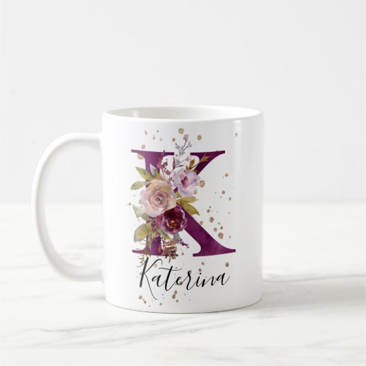 Burgundy Pink Blush Floral Letter K Monogram Kaffeetasse (Links)