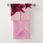 Burgundy Pink Columbine Badhandtuch Set (Insitu)