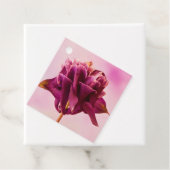 Burgundy Pink Columbine Geschenkanhänger (Beispiel)