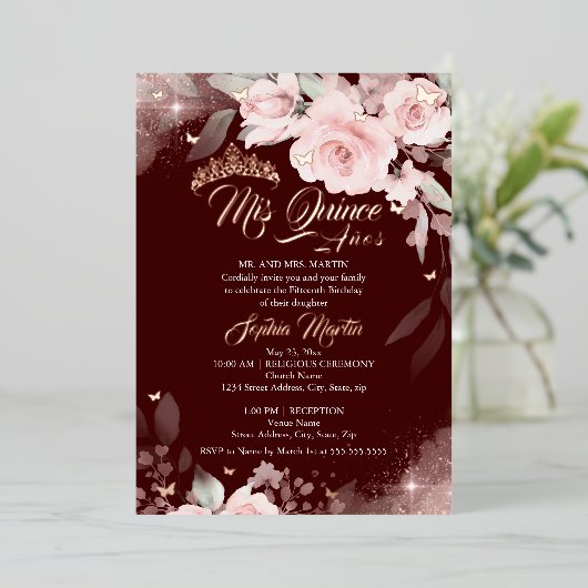 Burgundy Pink Rose Mis Quince Quinceanera Folieneinladung (Stehend vorne)