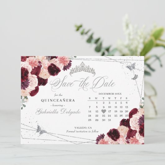 Burgundy Pink & Silver Quinceañera Save the Date Einladung (Stehend Vorderseite)