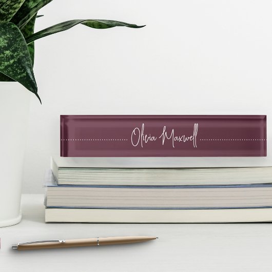 Burgundy Plum Sketched Curry Script Namensplakette