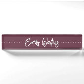 Burgundy Plum Wine Sketched Curry Script Namensplakette (Vorderseite)