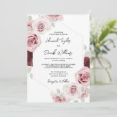 Burgundy Red Blush Pink Floral Wedding Einladung (Stehend Vorderseite)