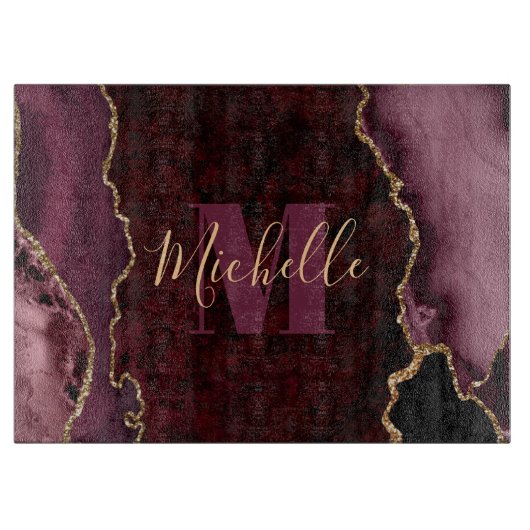 Burgundy Red & Gold Glitzer Marble Agate Monogram Schneidebrett (Vorderseite)