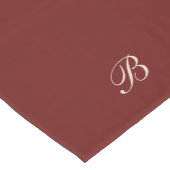 Burgundy Red mit Monogram Initial Kurzer Tischläufer (Ecke)