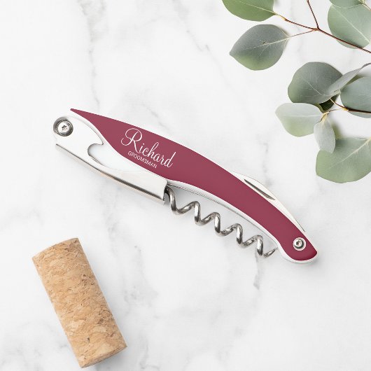 Burgundy Red Modern Script Personalisierter Trauze Kellnermesser