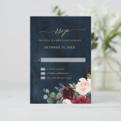 Burgundy Red Navy Floral Rustic Boho RSVP Karte (Stehend Vorderseite)